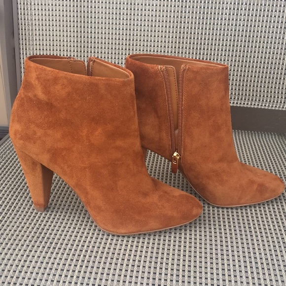 Hardly worn and brand new shoes - Picture 7 of 7